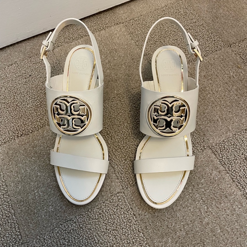 NEW 9 Tory Burch Miller Metal Logo Wedge Sandal Size 9